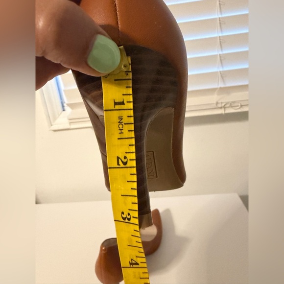 Alfani Size 7.5 Step ‘N Flex Pointed-Toe Pumps - Cognac Tan - Picture 15 of 16